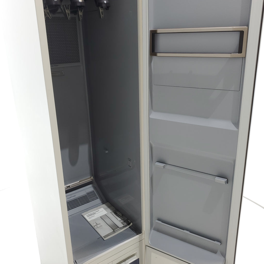 Pictures of 20.88 in. Dark Black Samsung AirDresser Upright Steamer with Air Hangers DF60R8200DG - Scratch & Dent - Minor - Neu Appliance Outlet - Discount Appliance Outlet in Austin, Tx