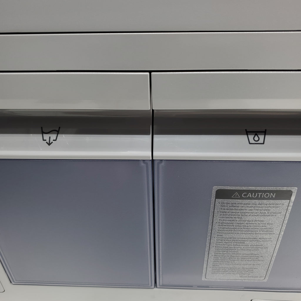 Pictures of Crystal Mirror Finish Samsung Bespoke AirDresser with Steam Refresh - Scratch & Dent - Major - Neu Appliance Outlet - Discount Appliance Outlet in Austin, Tx