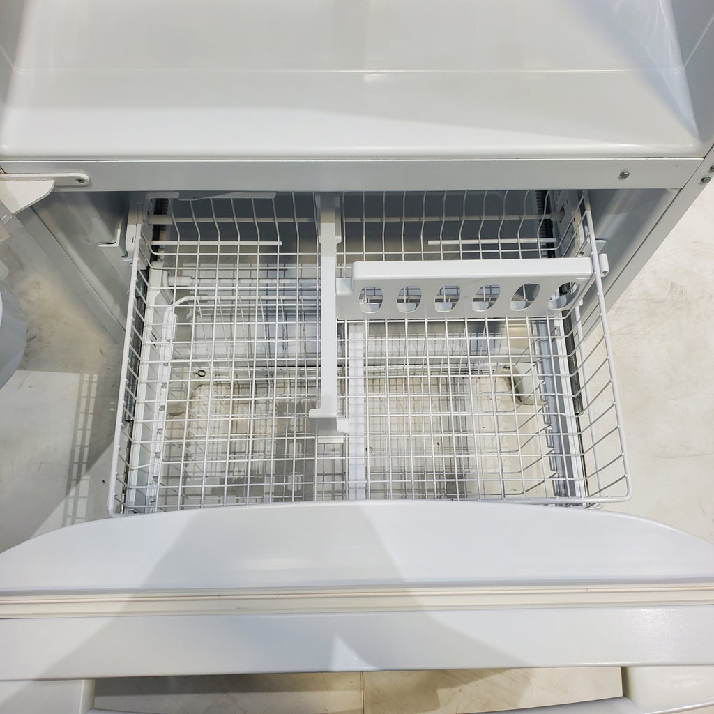 Pictures of ENERGY STAR Whirlpool 21.9 cu. ft. Bottom Freezer Refrigerator with Automatic Icemaker - Neu Appliance Outlet - Discount Appliance Outlet in Austin, Tx