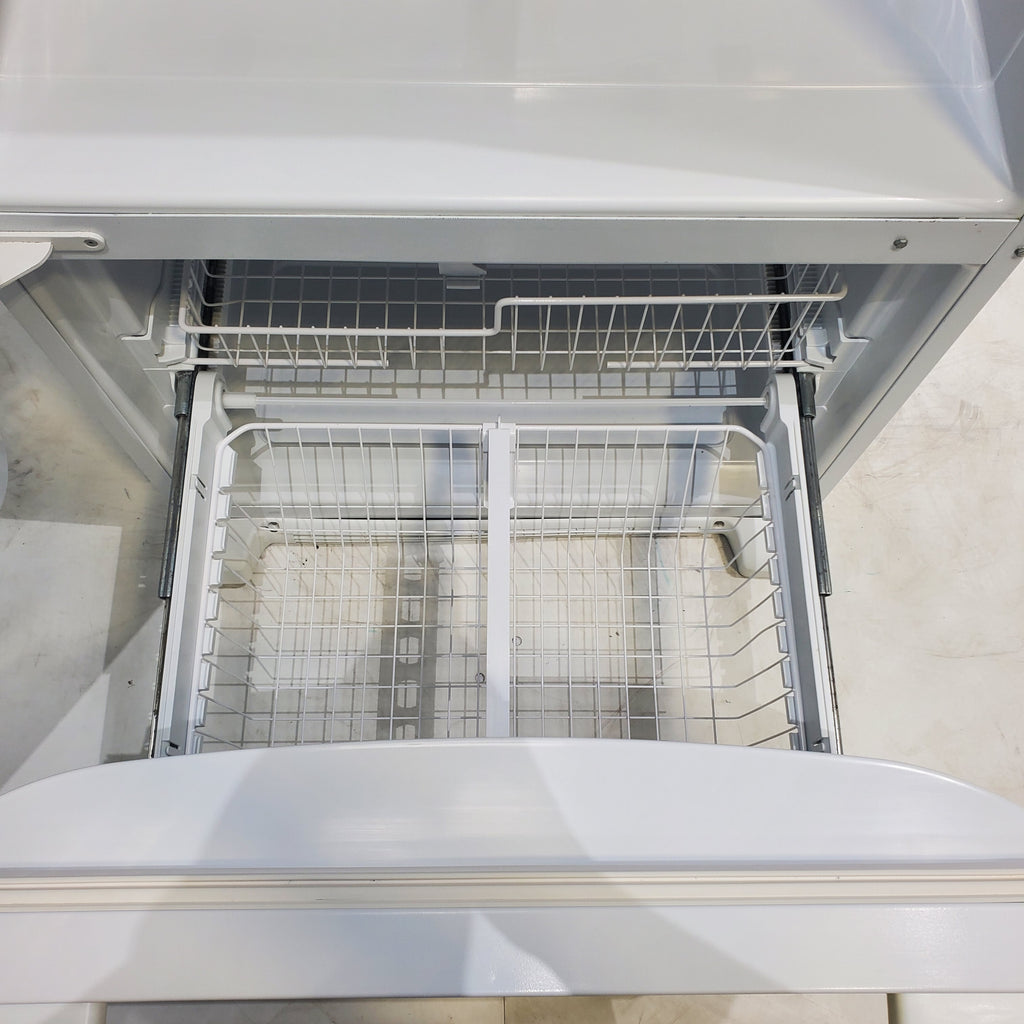 Pictures of ENERGY STAR Whirlpool 21.9 cu. ft. Bottom Freezer Refrigerator with Automatic Icemaker - Neu Appliance Outlet - Discount Appliance Outlet in Austin, Tx