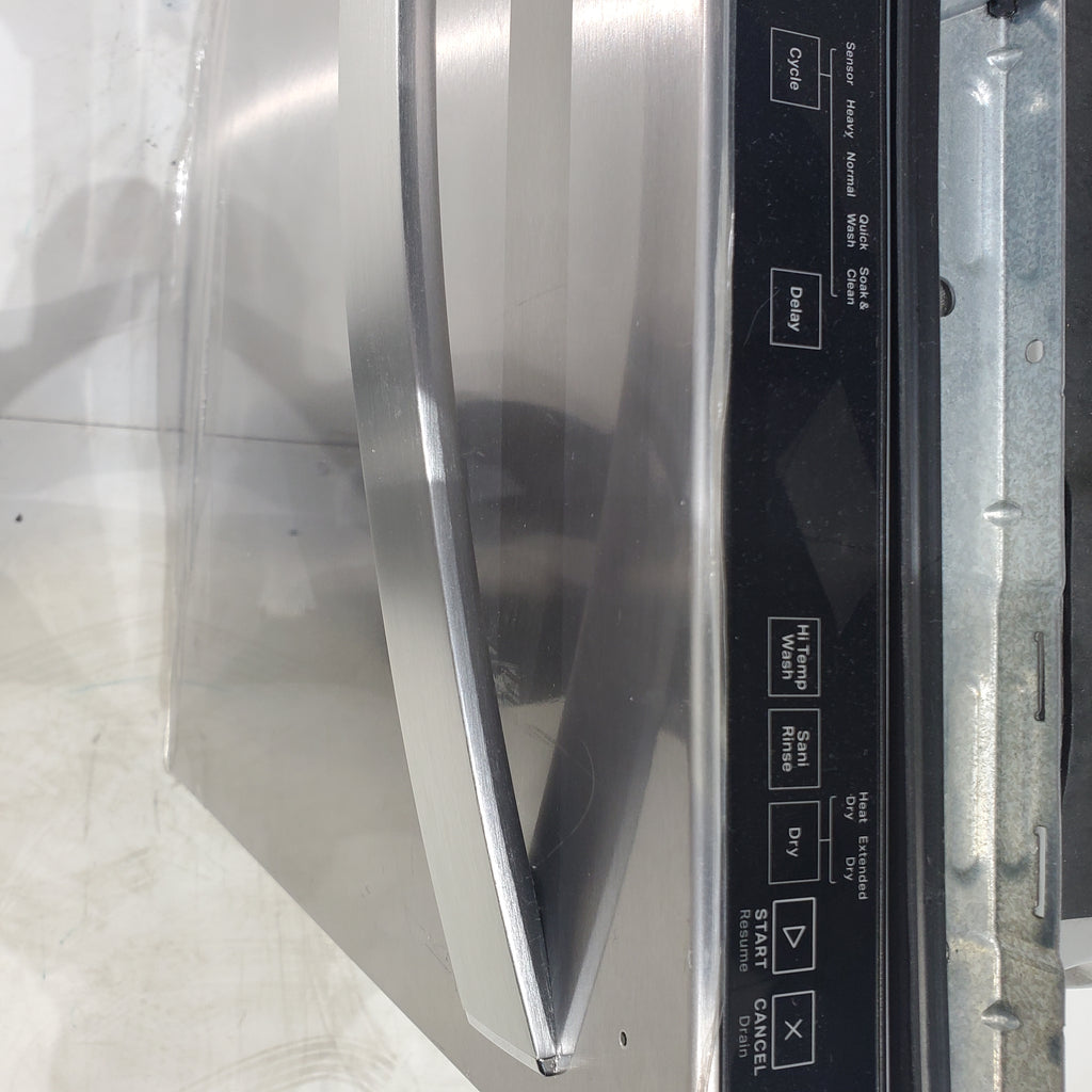 Pictures of 24 in. Fingerprint Resistant Stainless Steel ENERGY STAR Whirlpool Built In Dishwasher with 3rd Rack - WDT750SAKZ - 13747 - Scratch & Dent - Minor - Neu Appliance Outlet - Discount Appliance Outlet in Austin, Tx