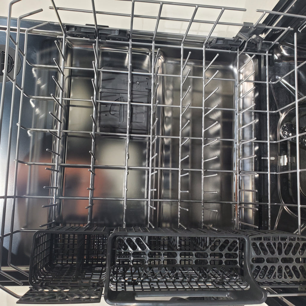 Pictures of 24 in. Fingerprint Resistant Stainless Steel ENERGY STAR Whirlpool Built In Dishwasher with 3rd Rack - WDT750SAKZ - 13747 - Scratch & Dent - Minor - Neu Appliance Outlet - Discount Appliance Outlet in Austin, Tx