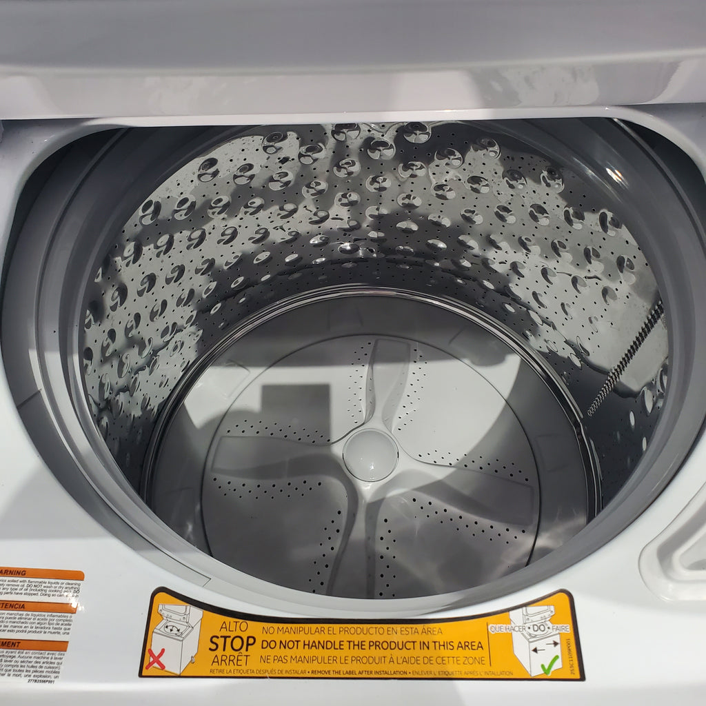 Pictures of ENERGY STAR GE 3.9 cu. ft. Laundry Center Washer with Infusor Wash Mechanism and 5.9 cu. ft. Electric Dryer with 3-Way Venting - Scratch & Dent - Major - Neu Appliance Outlet - Discount Appliance Outlet in Austin, Tx