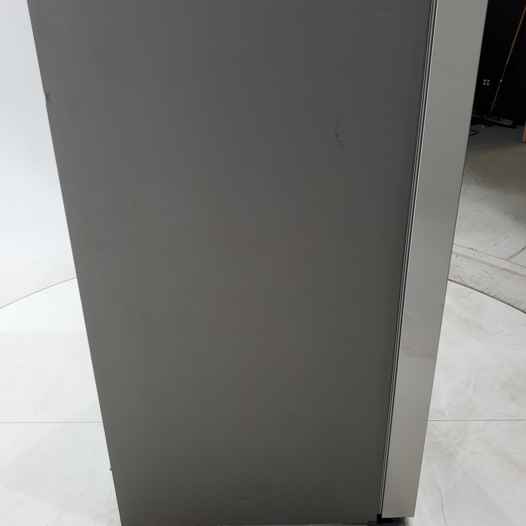 Pictures of Fingerprint Resistant Stainless Steel ENERGY STAR Samsung 27.4 cu. ft. Side by Side Refrigerator with Exterior Water and Ice Dispenser - Scratch & Dent - Moderate - Neu Appliance Outlet - Discount Appliance Outlet in Austin, Tx