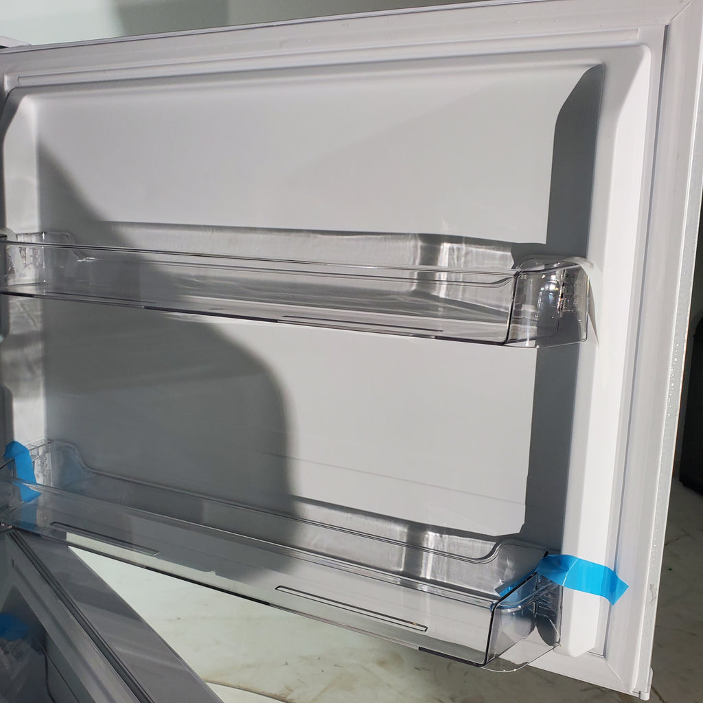 Pictures of White ENERGY STAR Midea 18.1 cu. ft. Top Freezer Refrigerator with Reversible Door - Scratch & Dent - Minor - Neu Appliance Outlet - Discount Appliance Outlet in Austin, Tx