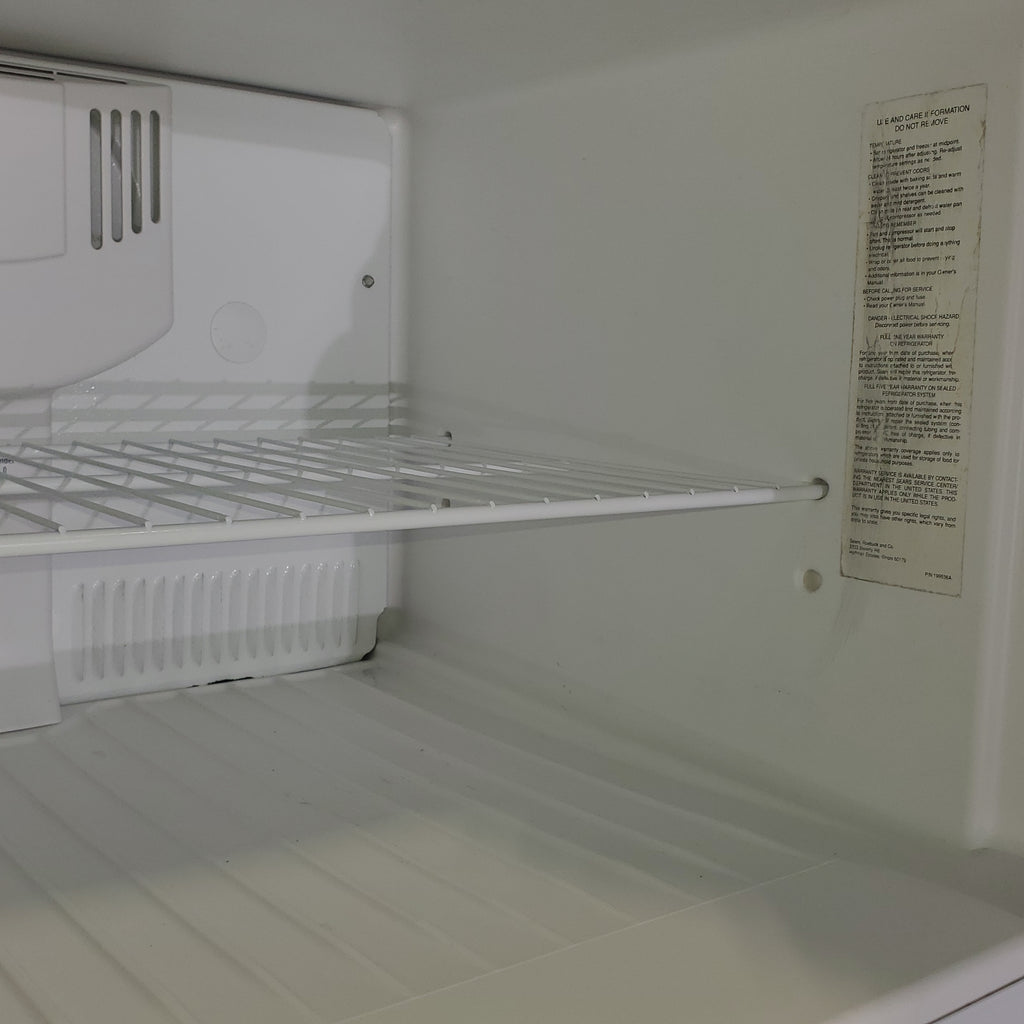 Pictures of 30" Wide Kenmore 18 cu ft White Top and Bottom Refrigerator with Adjustable  Glass Shelving - Certified Refurbished - Neu Appliance Outlet - Discount Appliance Outlet in Austin, Tx