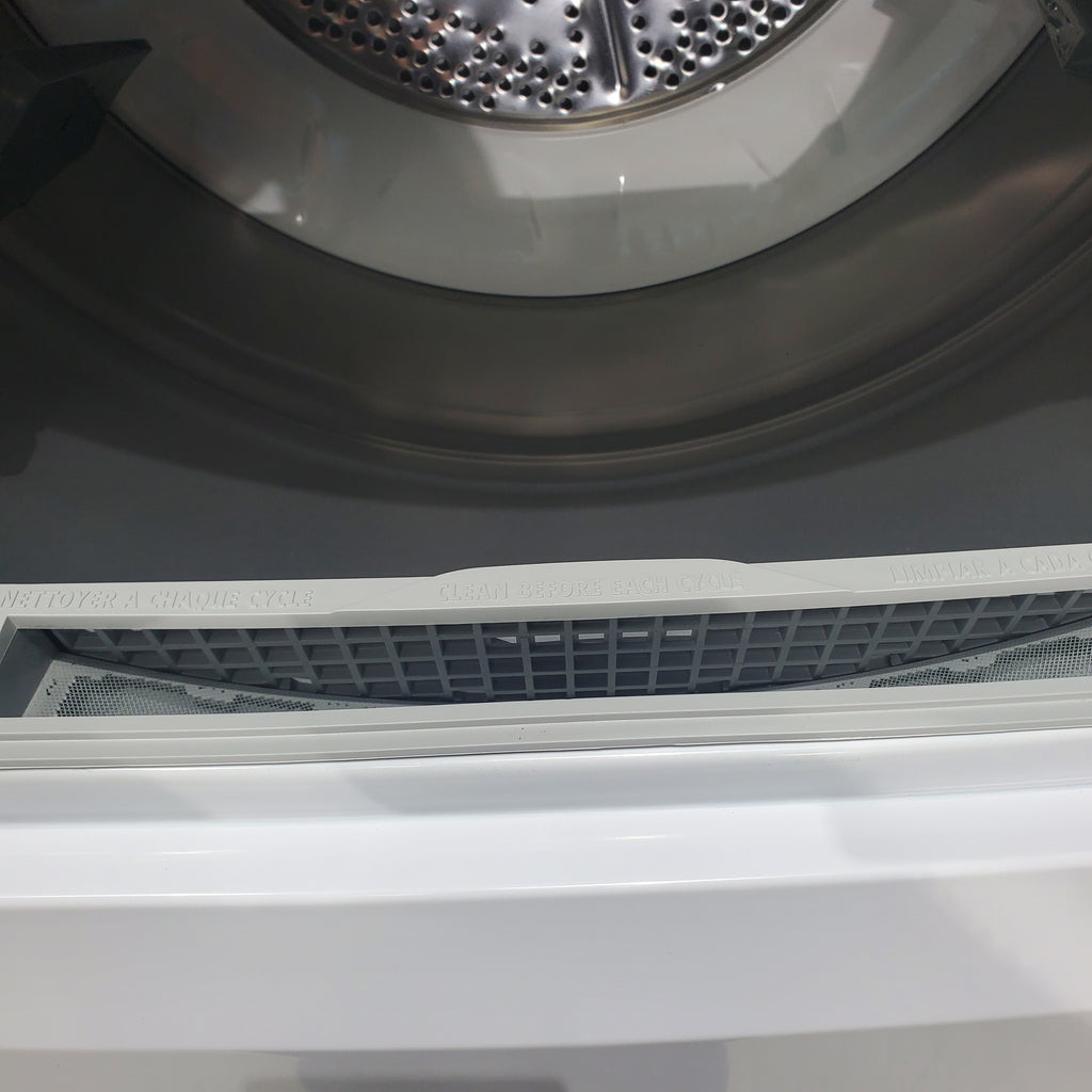 Pictures of GE 3.8 cu. ft. Laundry Center Washer and 5.9 cu. ft. Electric Dryer with Electro-Mechanical Rotary Dial Controls - Certified Refurbished - Neu Appliance Outlet - Discount Appliance Outlet in Austin, Tx