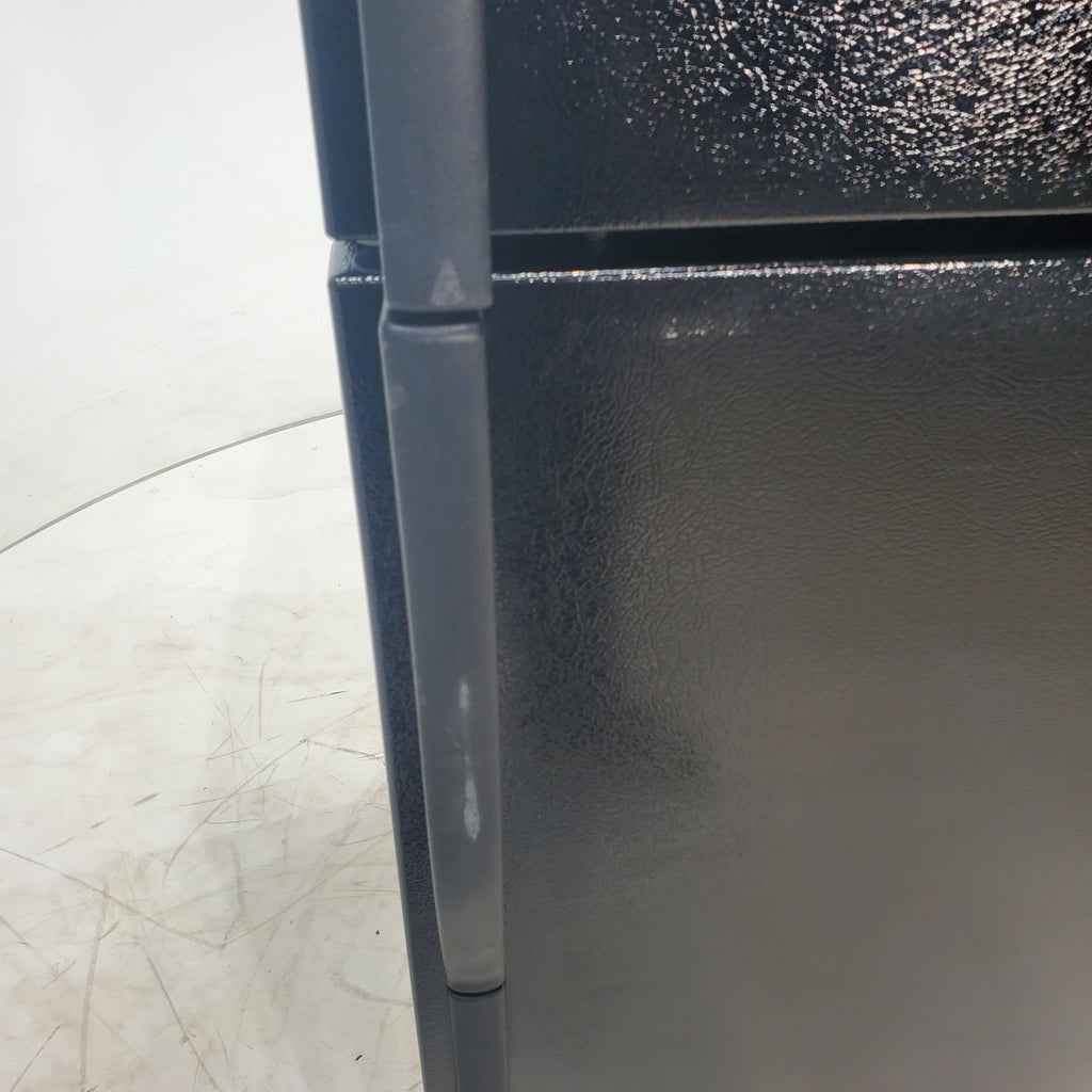 Pictures of 33" Wide Kenmore 21 cu ft Black Top and Bottom Refrigerator with Adjustable  Glass Shelving - Certified Refurbished - Neu Appliance Outlet - Discount Appliance Outlet in Austin, Tx