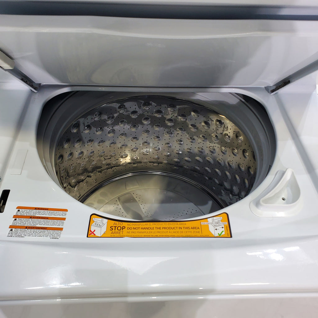 Pictures of ENERGY STAR GE 3.9 cu. ft. Laundry Center Washer with Infusor Wash Mechanism and 5.9 cu. ft. Electric Dryer with 3-Way Venting - Scratch & Dent - Major - Neu Appliance Outlet - Discount Appliance Outlet in Austin, Tx