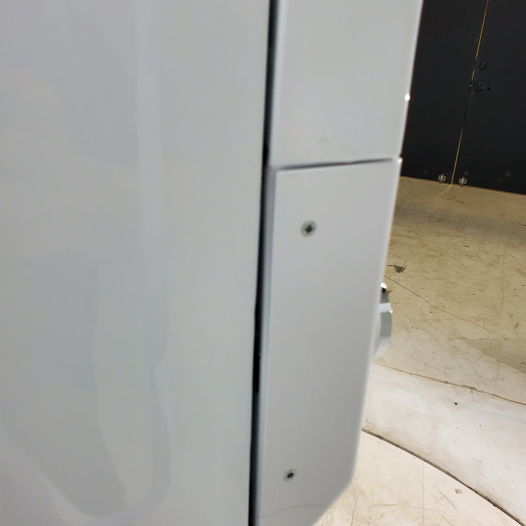 Pictures of ENERGY STAR GE 3.9 cu. ft. Laundry Center Washer with Infusor Wash Mechanism and 5.9 cu. ft. Electric Dryer with 3-Way Venting - Scratch & Dent - Major - Neu Appliance Outlet - Discount Appliance Outlet in Austin, Tx