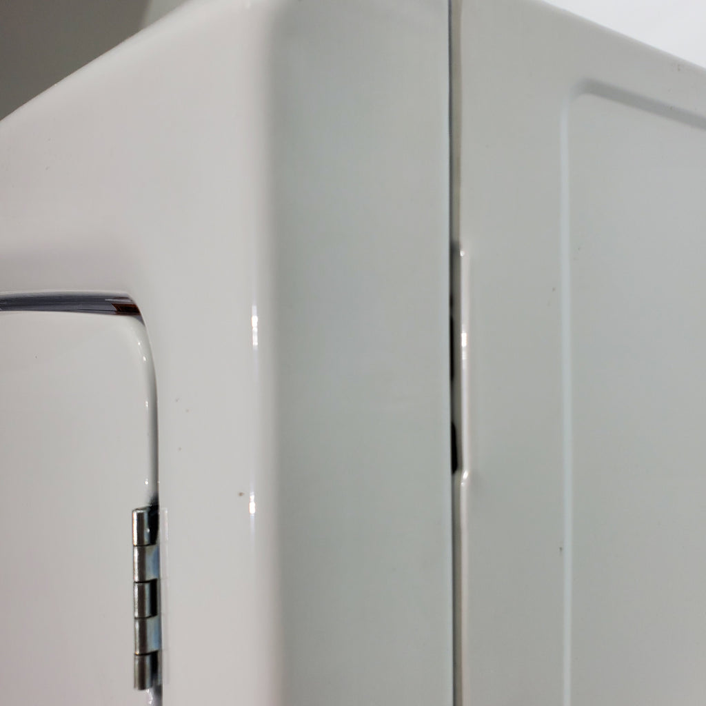 Pictures of ENERGY STAR GE 3.9 cu. ft. Laundry Center Washer with Infusor Wash Mechanism and 5.9 cu. ft. Electric Dryer with 3-Way Venting - Scratch & Dent - Major - Neu Appliance Outlet - Discount Appliance Outlet in Austin, Tx