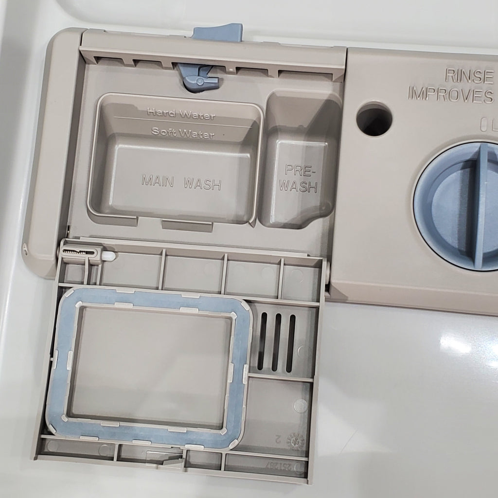 Pictures of Standard 24 in Width Stainless Steel ENERGY STAR Whirlpool Built In Dishwasher with 1-Hour Wash Cycle - Scratch & Dent - Moderate - Neu Appliance Outlet - Discount Appliance Outlet in Austin, Tx