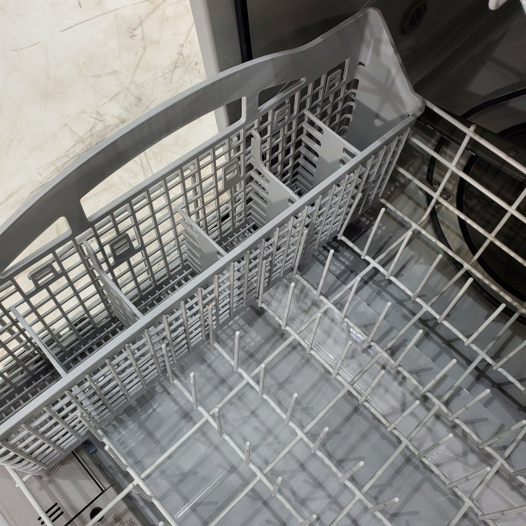 Pictures of Standard 24 in Width Stainless Steel ENERGY STAR Whirlpool Built In Dishwasher with 1-Hour Wash Cycle - Scratch & Dent - Moderate - Neu Appliance Outlet - Discount Appliance Outlet in Austin, Tx