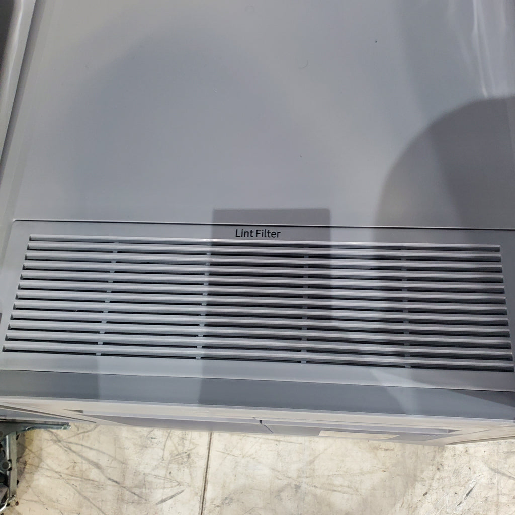 Pictures of Crystal Mirror Finish Samsung Bespoke AirDresser with Steam Refresh - Scratch & Dent - Minor - Neu Appliance Outlet - Discount Appliance Outlet in Austin, Tx