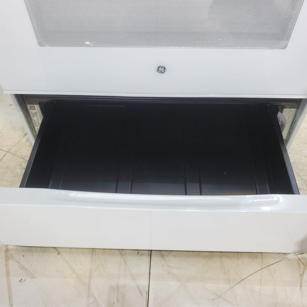 Pictures of White GE 5.3 cu. ft. Freestanding 4 Element Electric Range with Dual Element Baking and Self-Cleaning Oven- Certified Refurbished - Neu Appliance Outlet - Discount Appliance Outlet in Austin, Tx