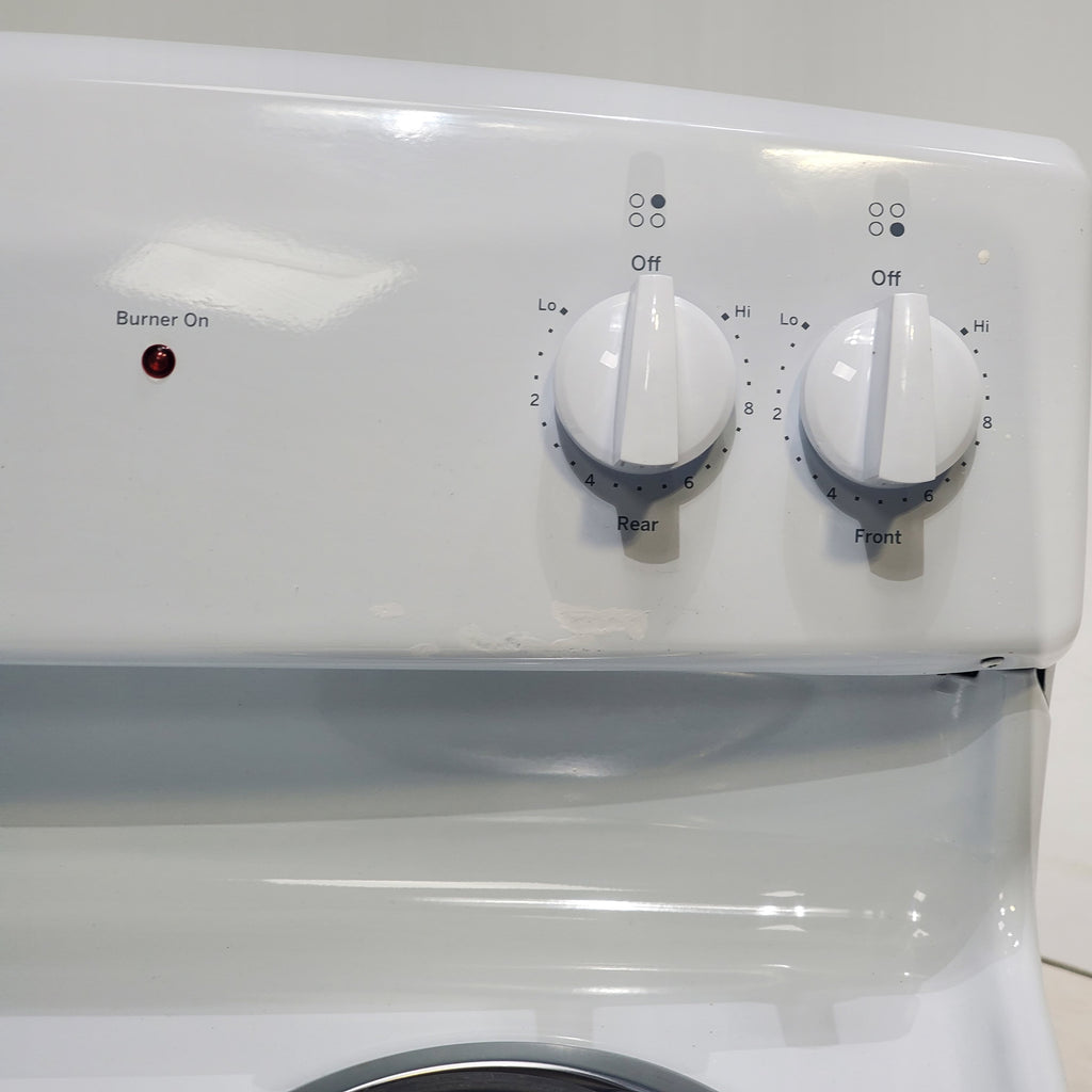Pictures of White GE 5.0 cu. ft. Freestanding 4 Heating Element Electric Range with Dual Element Bake - Certified Refurbished - Neu Appliance Outlet - Discount Appliance Outlet in Austin, Tx