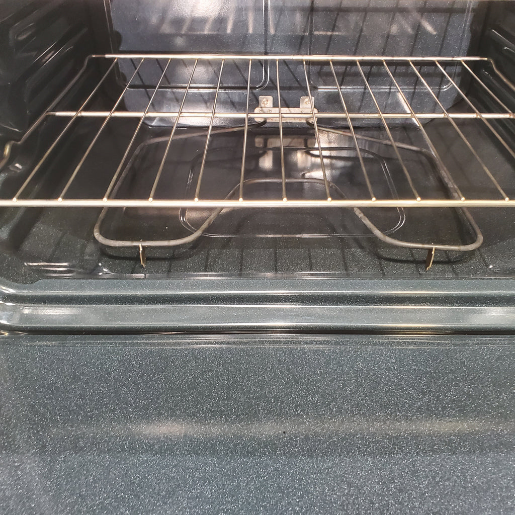 Pictures of White GE 5.0 cu. ft. Freestanding 4 Heating Element Electric Range with Dual Element Bake - Certified Refurbished - Neu Appliance Outlet - Discount Appliance Outlet in Austin, Tx