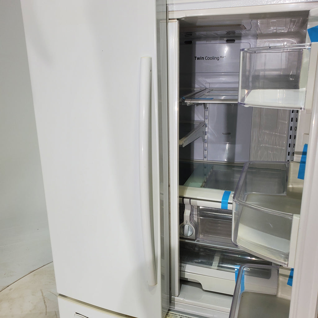 Pictures of White ENERGY STAR Samsung 25.5 cu. ft. 3 Door French Door Refrigerator with Twin Cooling Plus - Certified Refurbished - Neu Appliance Outlet - Discount Appliance Outlet in Austin, Tx