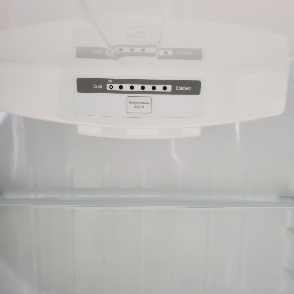 Pictures of 30" Wide Smooth White ENERGY STAR LG 20.2 cu. ft. Top Freezer Refrigerator with Reversible Doors - Scratch & Dent - Major - Neu Appliance Outlet - Discount Appliance Outlet in Austin, Tx