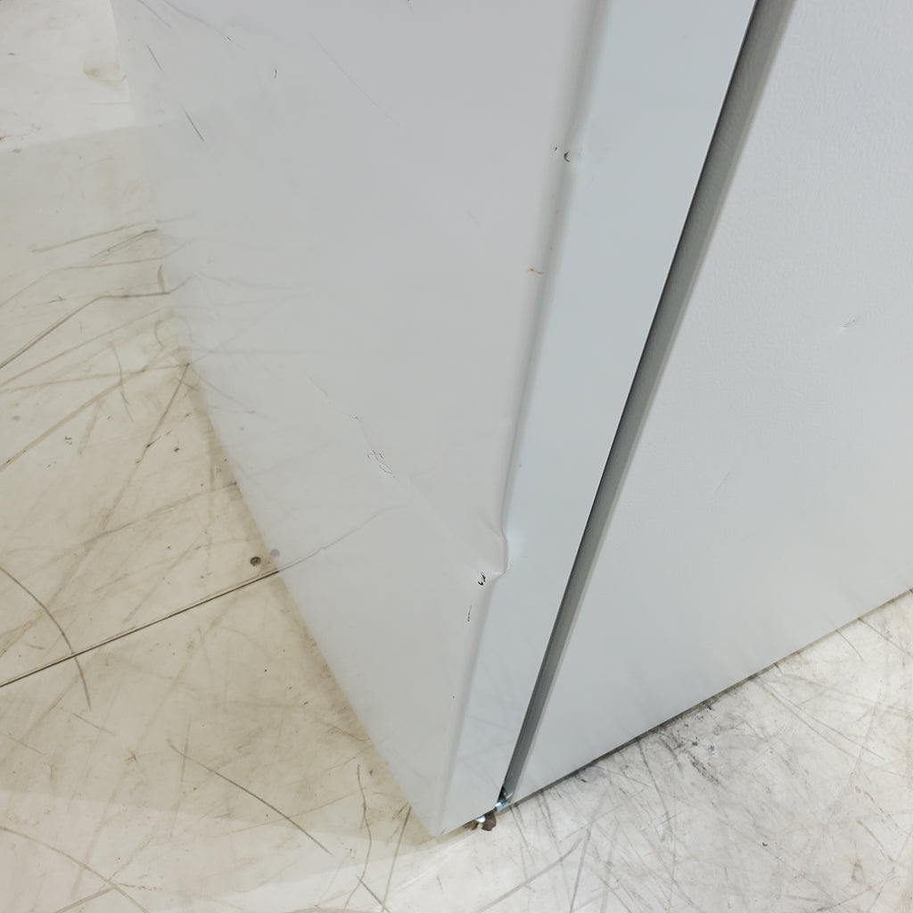 Pictures of 30" Wide Smooth White ENERGY STAR LG 20.2 cu. ft. Top Freezer Refrigerator with Reversible Doors - Scratch & Dent - Major - Neu Appliance Outlet - Discount Appliance Outlet in Austin, Tx