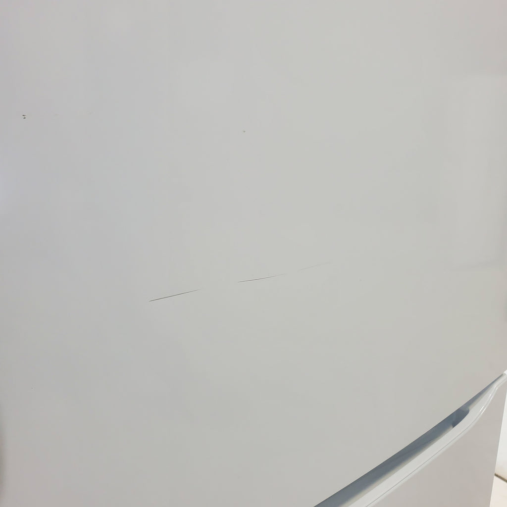 Pictures of 30" Wide Smooth White ENERGY STAR LG 20.2 cu. ft. Top Freezer Refrigerator with Reversible Doors - Scratch & Dent - Major - Neu Appliance Outlet - Discount Appliance Outlet in Austin, Tx