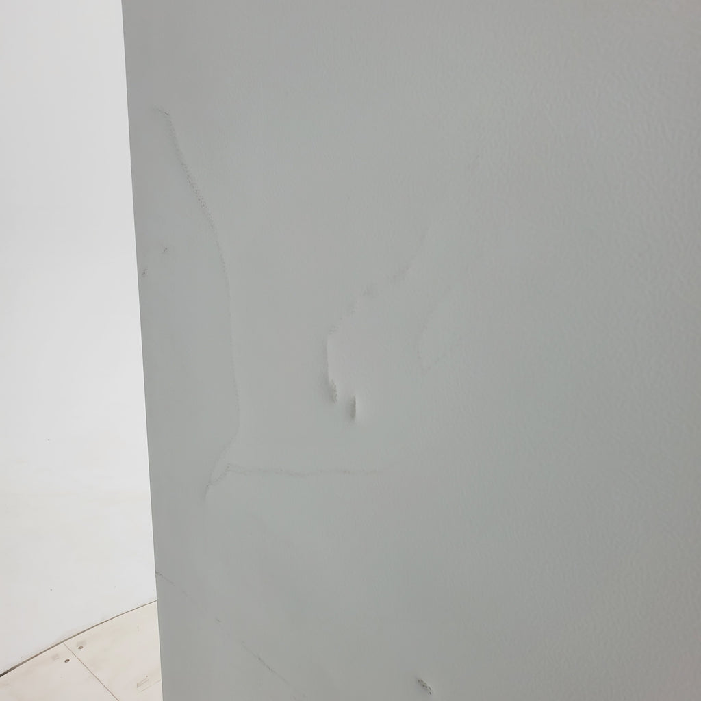 Pictures of 30" Wide Smooth White ENERGY STAR LG 20.2 cu. ft. Top Freezer Refrigerator with Reversible Doors - Scratch & Dent - Major - Neu Appliance Outlet - Discount Appliance Outlet in Austin, Tx