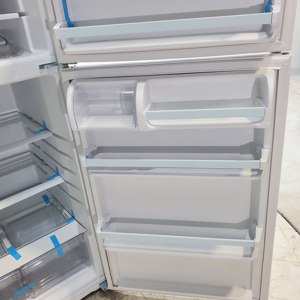 Pictures of 28" Wide White Whirlpool 14.3 cu. ft. Top Freezer Refrigerator with Reversible Doors - Scratch & Dent - Minor - Neu Appliance Outlet - Discount Appliance Outlet in Austin, Tx