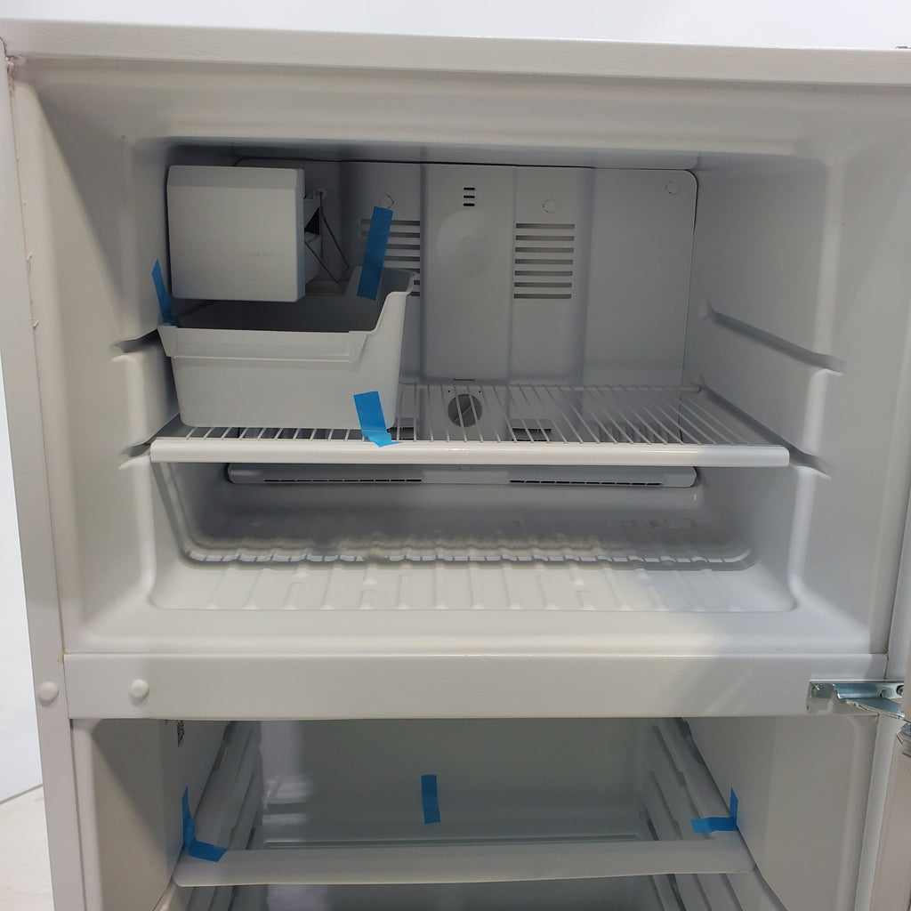 Pictures of 28" Wide White Whirlpool 14.3 cu. ft. Top Freezer Refrigerator with Reversible Doors - Scratch & Dent - Minor - Neu Appliance Outlet - Discount Appliance Outlet in Austin, Tx