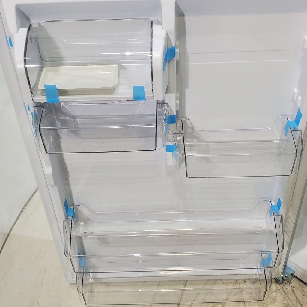 Pictures of White ENERGY STAR Midea 18.1 cu. ft. Top Freezer Refrigerator with Reversible Door - Scratch & Dent - Minor - Neu Appliance Outlet - Discount Appliance Outlet in Austin, Tx