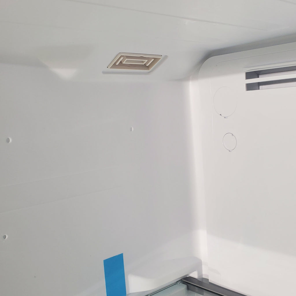 Pictures of White ENERGY STAR Midea 18.1 cu. ft. Top Freezer Refrigerator with Reversible Door - Scratch & Dent - Minor - Neu Appliance Outlet - Discount Appliance Outlet in Austin, Tx