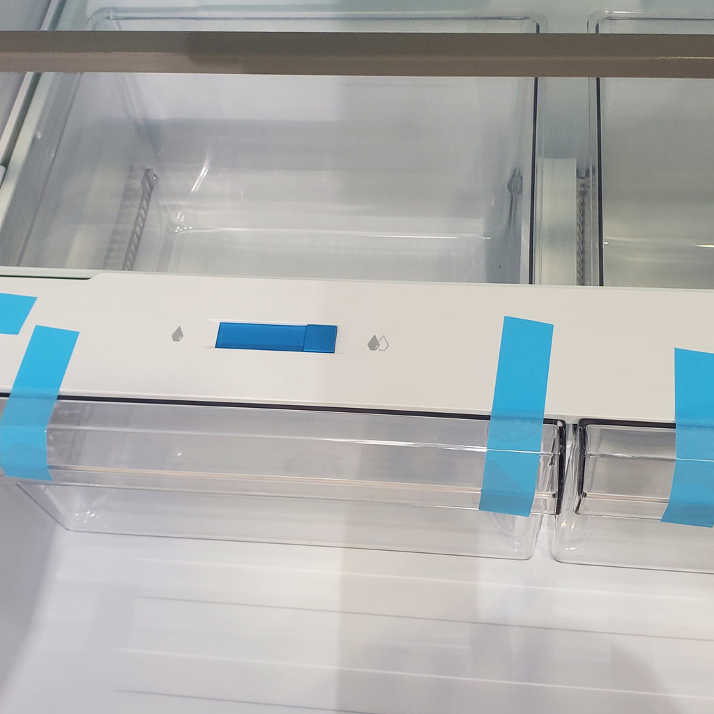 Pictures of White ENERGY STAR Midea 18.1 cu. ft. Top Freezer Refrigerator with Reversible Door - Scratch & Dent - Minor - Neu Appliance Outlet - Discount Appliance Outlet in Austin, Tx