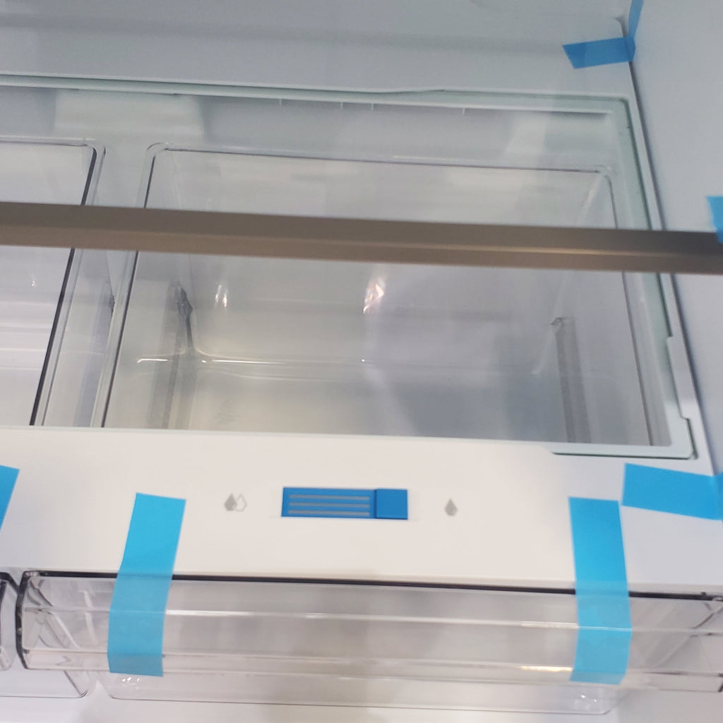 Pictures of White ENERGY STAR Midea 18.1 cu. ft. Top Freezer Refrigerator with Reversible Door - Scratch & Dent - Minor - Neu Appliance Outlet - Discount Appliance Outlet in Austin, Tx