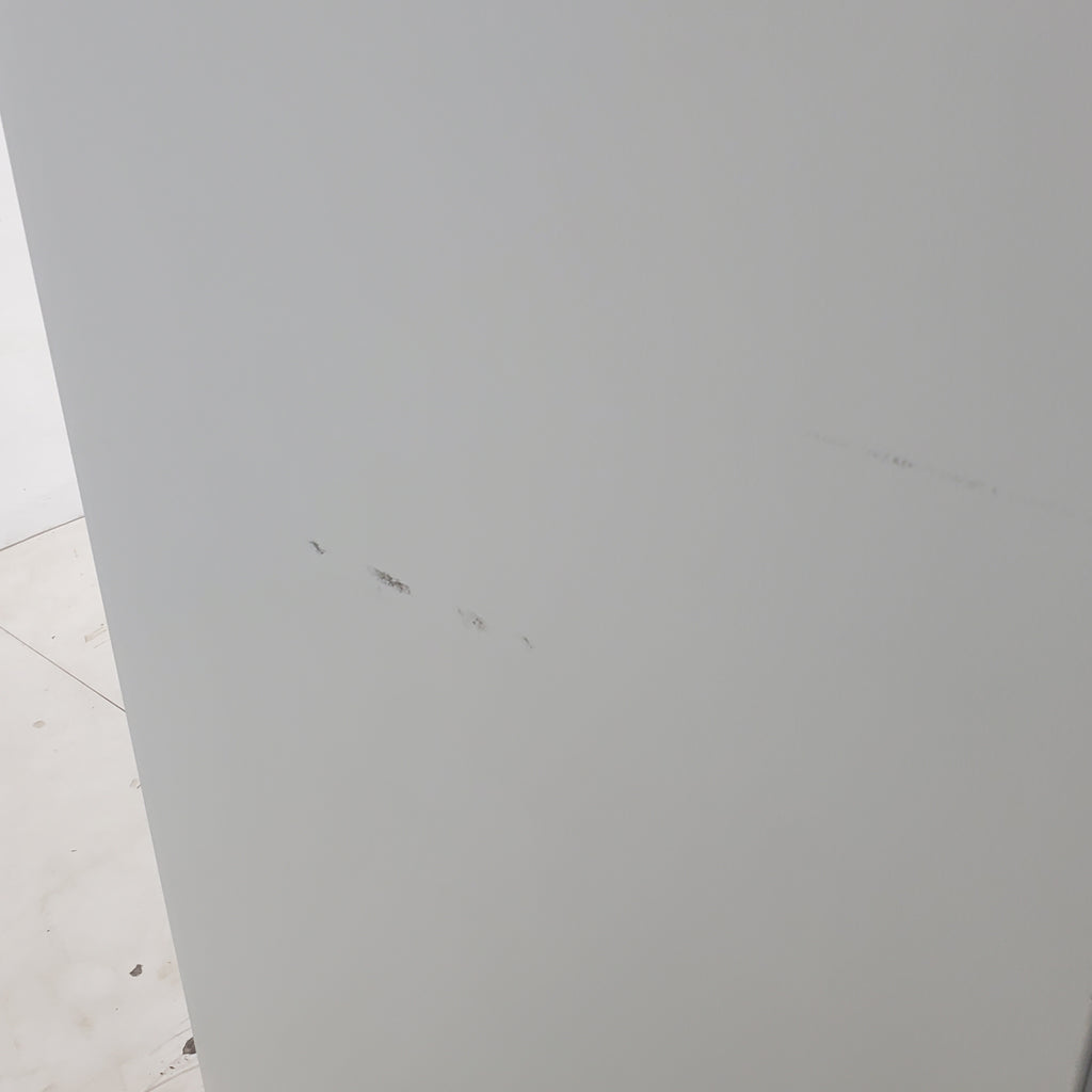 Pictures of White ENERGY STAR Midea 18.1 cu. ft. Top Freezer Refrigerator with Reversible Door - Scratch & Dent - Minor - Neu Appliance Outlet - Discount Appliance Outlet in Austin, Tx