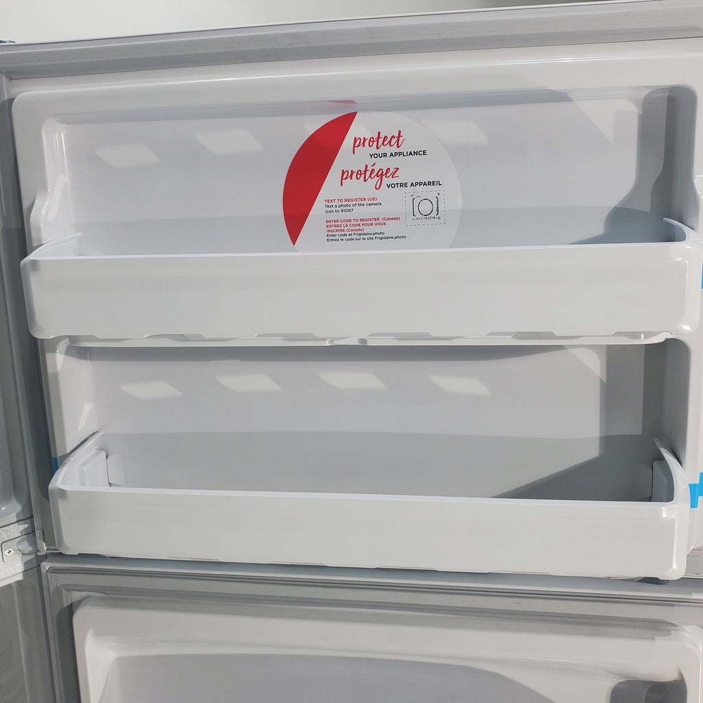 Pictures of White Frigidaire 18.3 cu. ft. Top Freezer Refrigerator with Garage-Ready Design - Scratch & Dent - Moderate - Neu Appliance Outlet - Discount Appliance Outlet in Austin, Tx