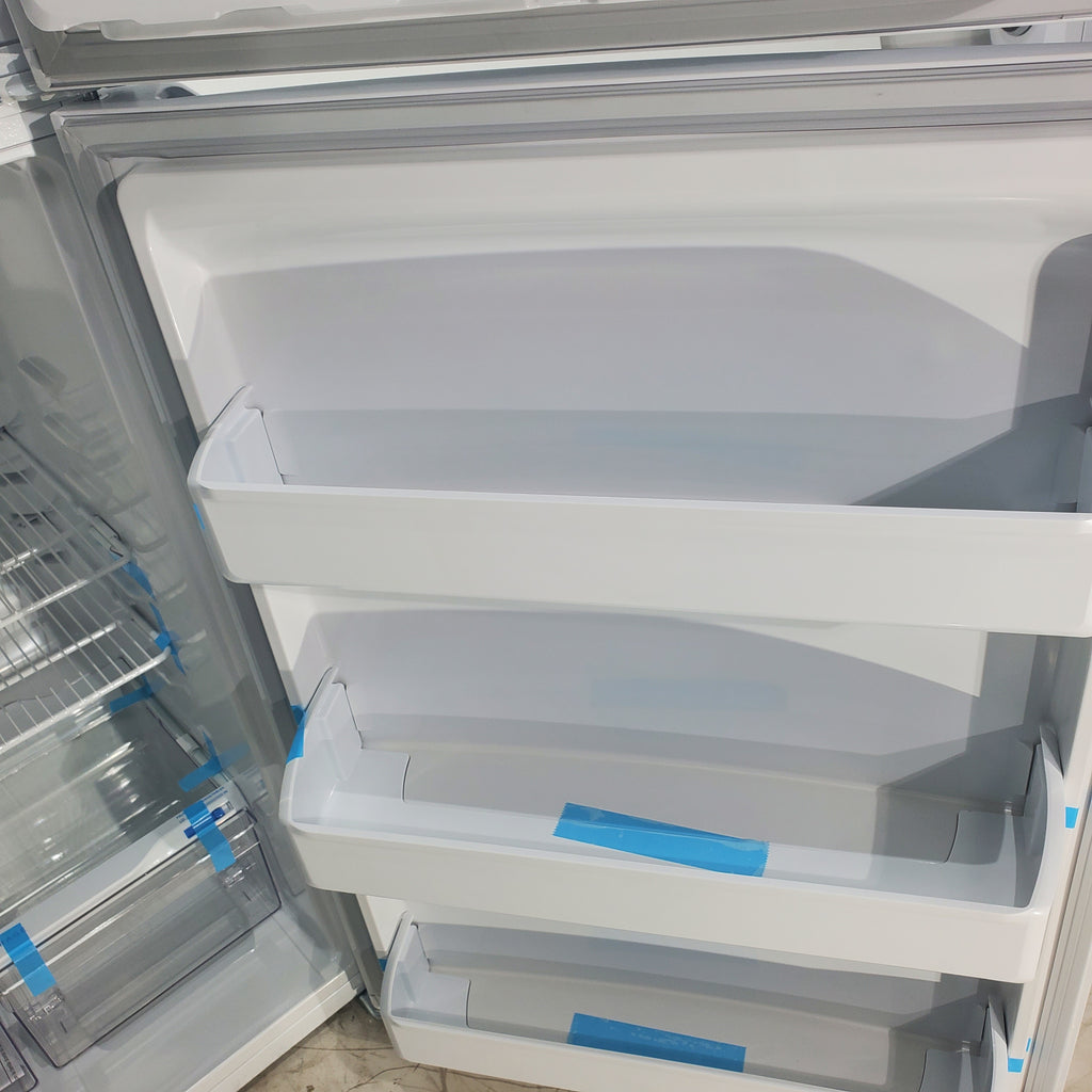 Pictures of White Frigidaire 18.3 cu. ft. Top Freezer Refrigerator with Garage-Ready Design - Scratch & Dent - Moderate - Neu Appliance Outlet - Discount Appliance Outlet in Austin, Tx