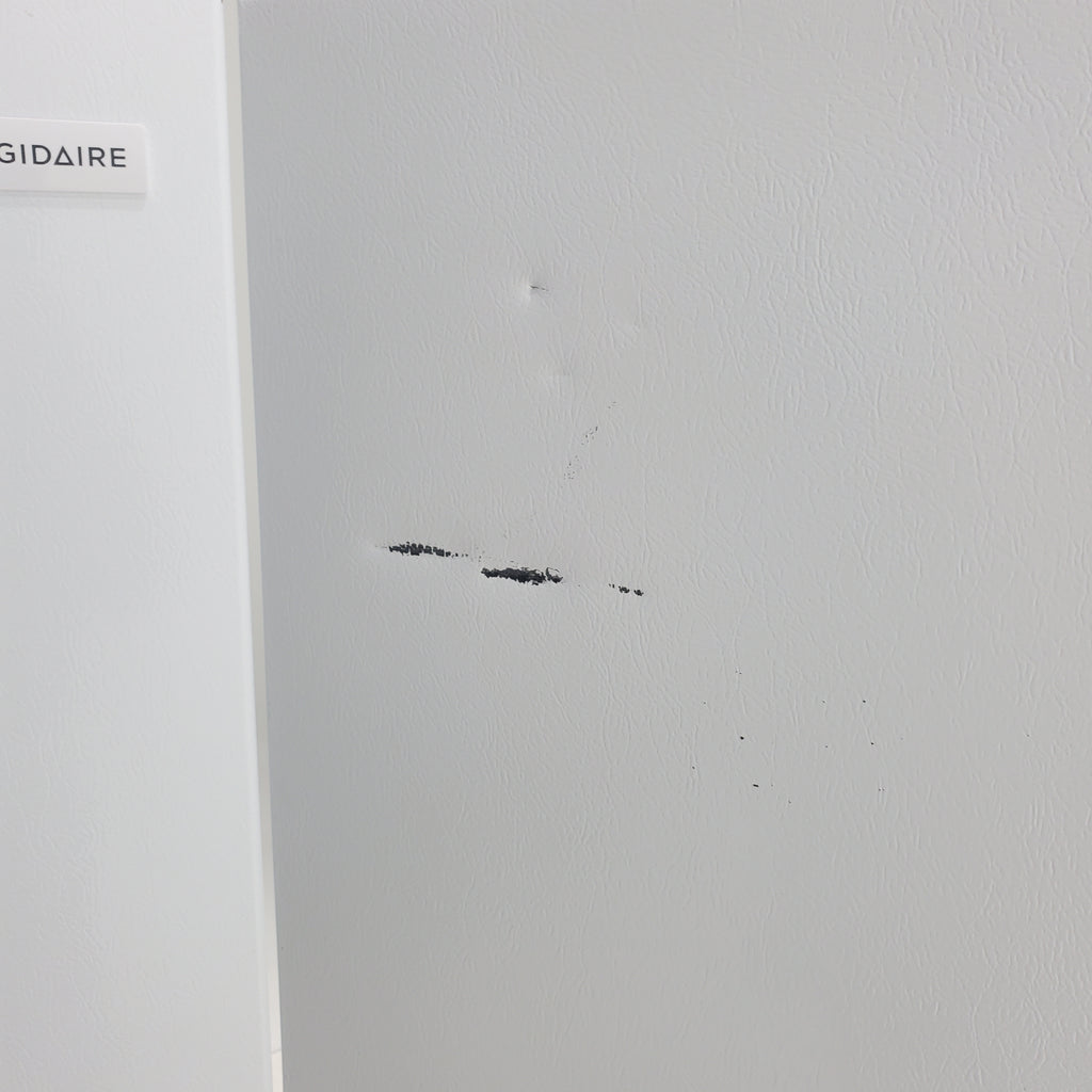 Pictures of White Frigidaire 18.3 cu. ft. Top Freezer Refrigerator with Garage-Ready Design - Scratch & Dent - Moderate - Neu Appliance Outlet - Discount Appliance Outlet in Austin, Tx