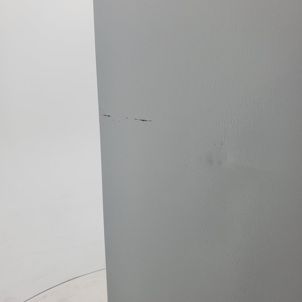 Pictures of White Frigidaire 18.3 cu. ft. Top Freezer Refrigerator with Garage-Ready Design - Scratch & Dent - Moderate - Neu Appliance Outlet - Discount Appliance Outlet in Austin, Tx