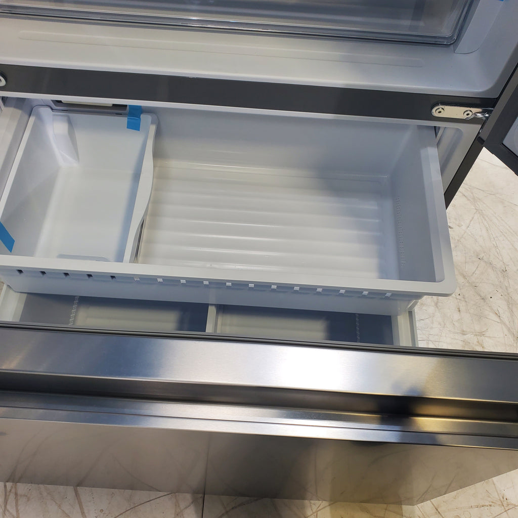 Pictures of Hisense Fingerprint Resistant Stainless Steel Counter-depth 21.2 cu ft French Door ENERGY STAR Refrigerator with Water and Ice Dispenser - Scratch & Dent - Minor - Neu Appliance Outlet - Discount Appliance Outlet in Austin, Tx