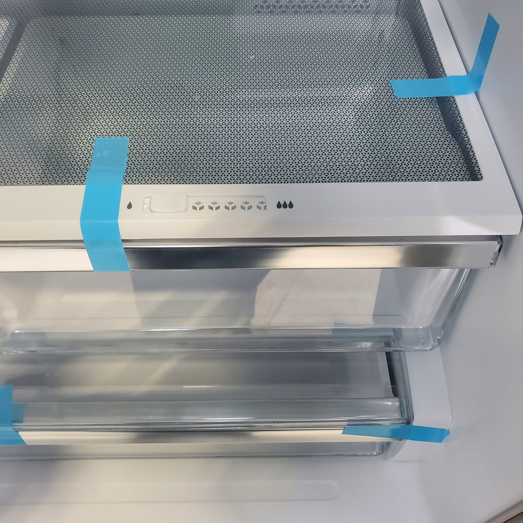 Pictures of Hisense Fingerprint Resistant Stainless Steel Counter-depth 21.2 cu ft French Door ENERGY STAR Refrigerator with Water and Ice Dispenser - Scratch & Dent - Minor - Neu Appliance Outlet - Discount Appliance Outlet in Austin, Tx