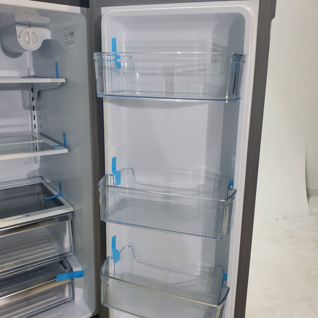 Pictures of Hisense Fingerprint Resistant Stainless Steel Counter-depth 21.2 cu ft French Door ENERGY STAR Refrigerator with Water and Ice Dispenser - Scratch & Dent - Minor - Neu Appliance Outlet - Discount Appliance Outlet in Austin, Tx