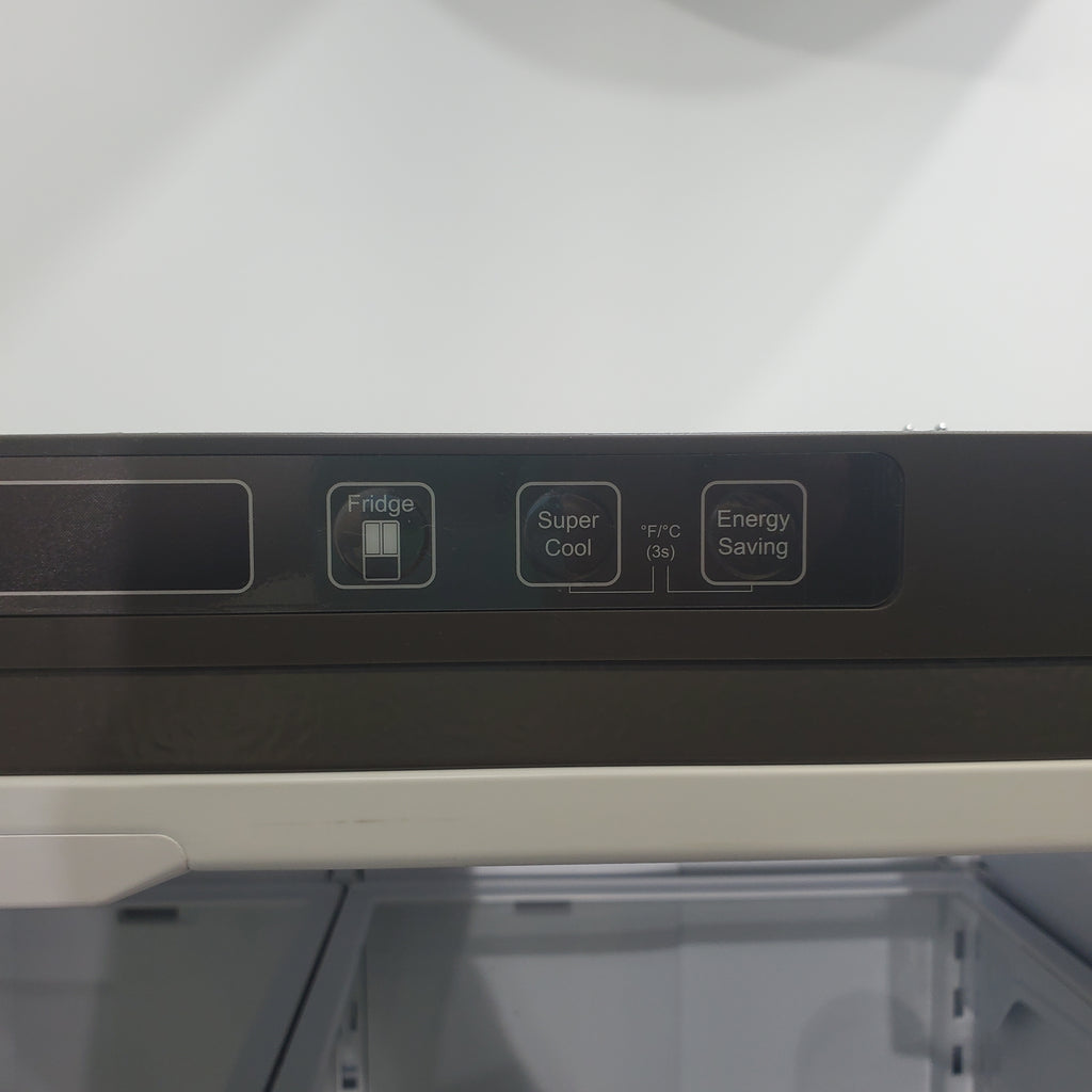 Pictures of Hisense Fingerprint Resistant Stainless Steel Counter-depth 21.2 cu ft French Door ENERGY STAR Refrigerator with Water and Ice Dispenser - Scratch & Dent - Minor - Neu Appliance Outlet - Discount Appliance Outlet in Austin, Tx