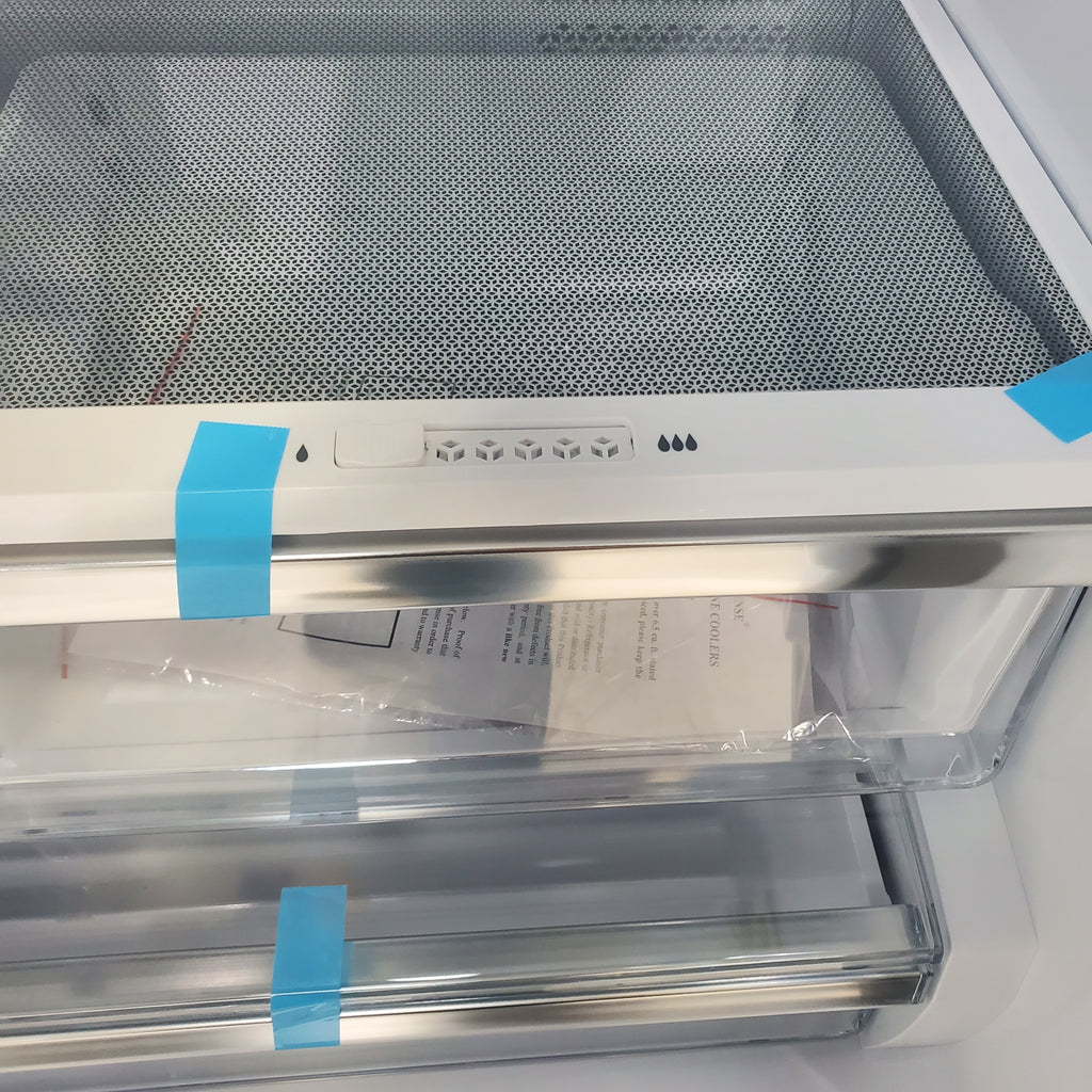 Pictures of Hisense Fingerprint Resistant Stainless Steel Counter-depth 21.2 cu ft French Door ENERGY STAR Refrigerator with Water and Ice Dispenser - Scratch & Dent - Moderate - Neu Appliance Outlet - Discount Appliance Outlet in Austin, Tx