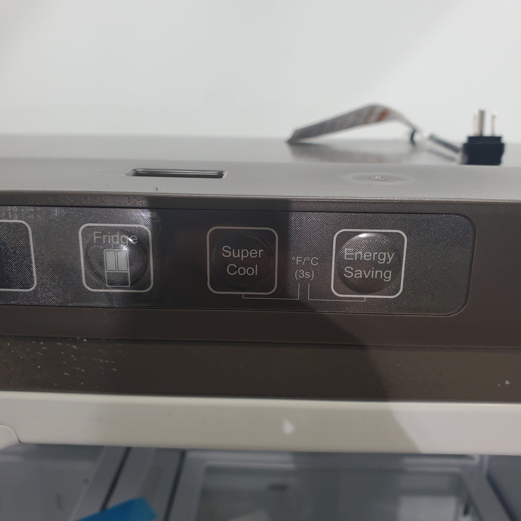 Pictures of Hisense Fingerprint Resistant Stainless Steel Counter-depth 21.2 cu ft French Door ENERGY STAR Refrigerator with Water and Ice Dispenser - Scratch & Dent - Moderate - Neu Appliance Outlet - Discount Appliance Outlet in Austin, Tx