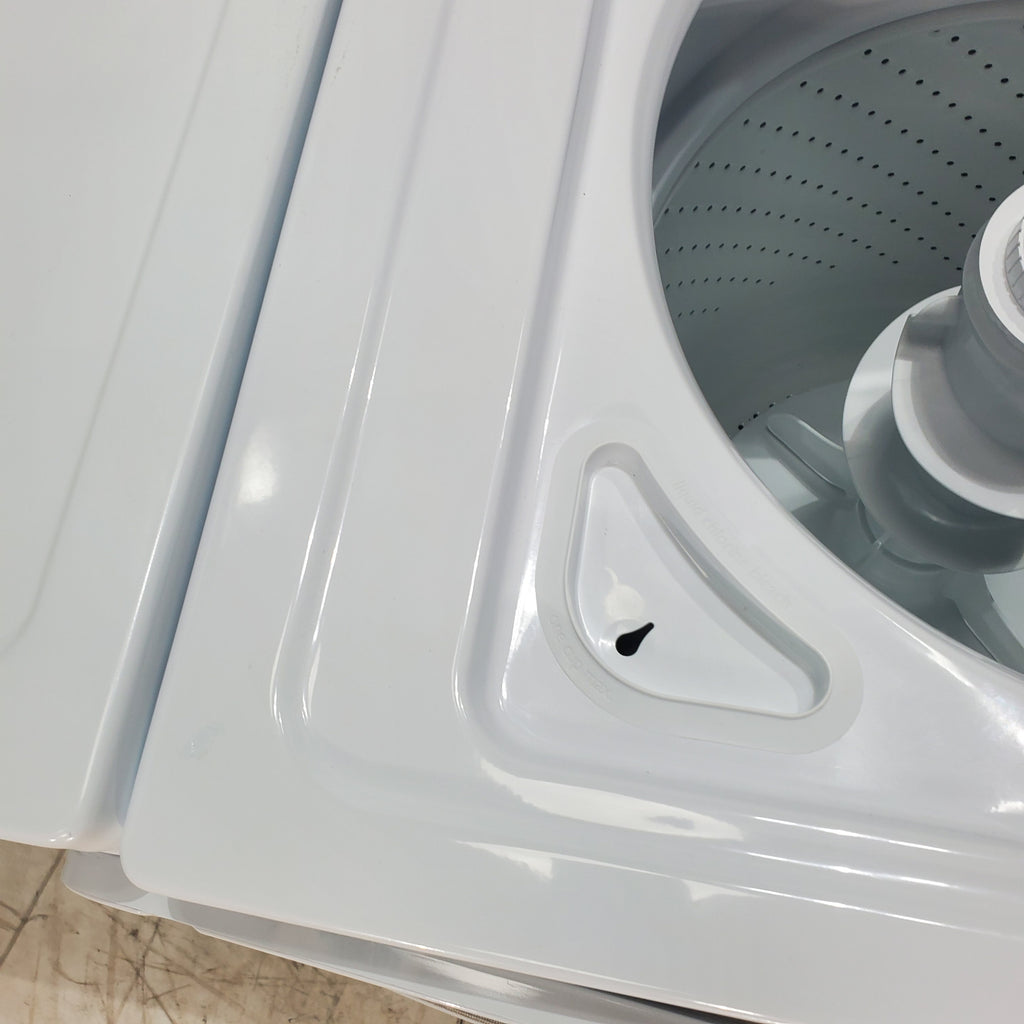 Pictures of White Amana 3.5 cu. ft. Top-Load Washer with Deep Water Wash Option and Amana 6.5 cu. ft. Electric Dryer with Wrinkle Prevent - Scratch & Dent - Minor - Neu Appliance Outlet - Discount Appliance Outlet in Austin, Tx