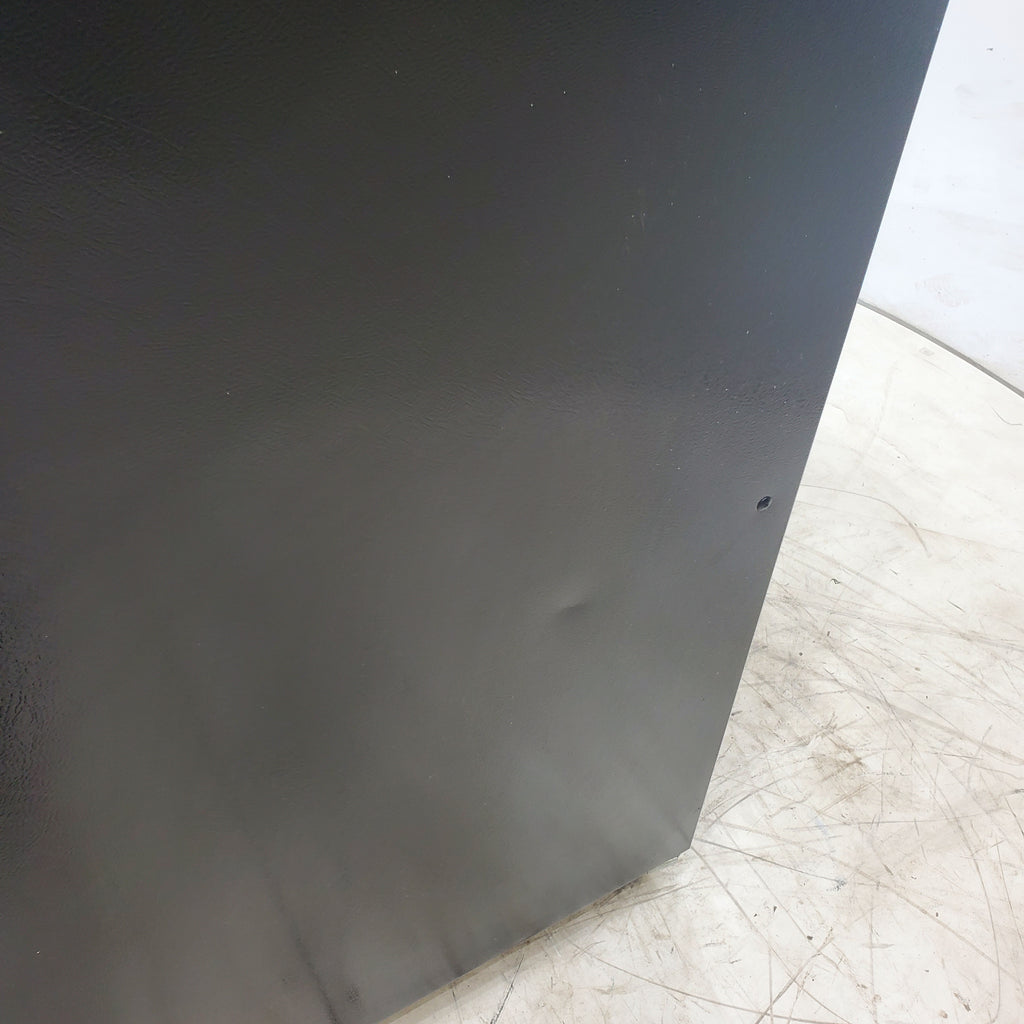 Pictures of 30" Wide Whirlpool Black Top Freezer 18.2 cu ft Refrigerator with Ice Maker - Certified Refurbished - Neu Appliance Outlet - Discount Appliance Outlet in Austin, Tx