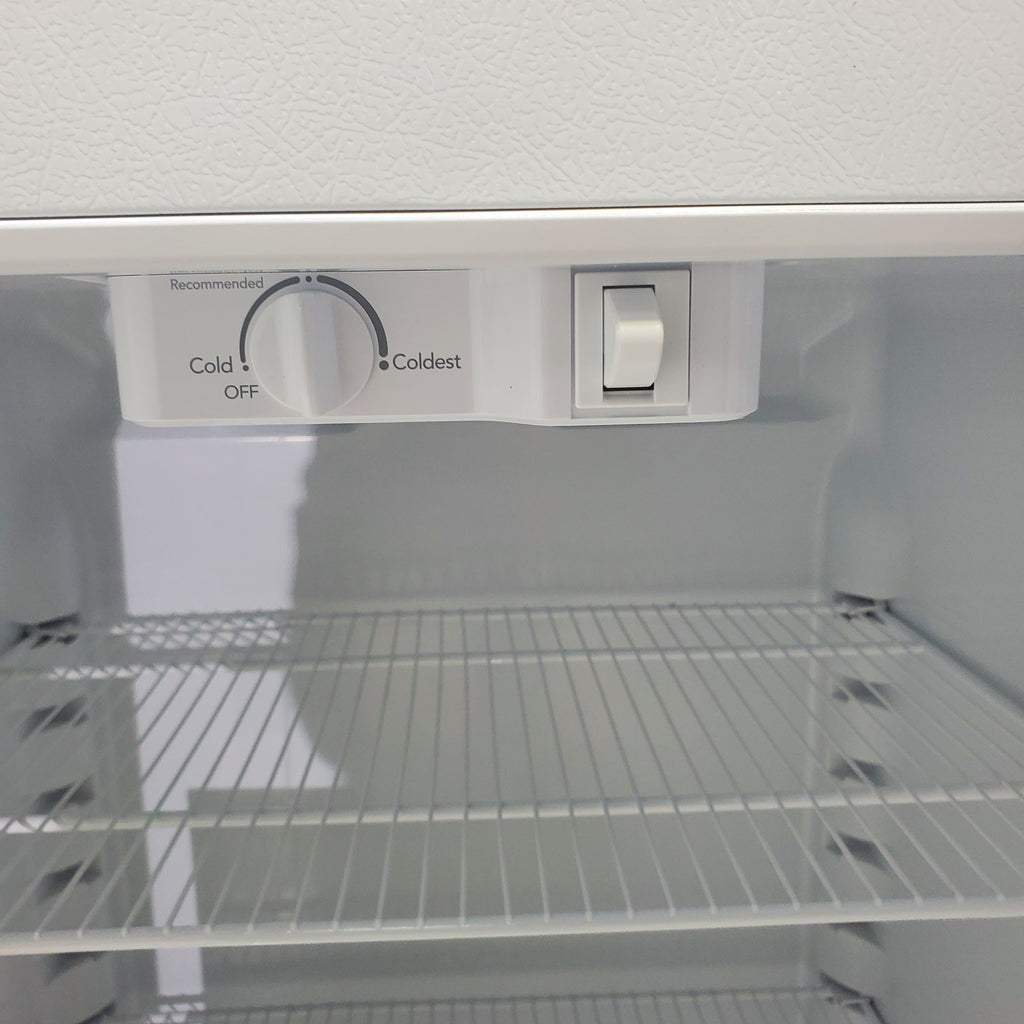 Pictures of White Frigidaire 18.3 cu. ft. Top Freezer Refrigerator with Garage-Ready Design - Scratch & Dent - Minor - Neu Appliance Outlet - Discount Appliance Outlet in Austin, Tx
