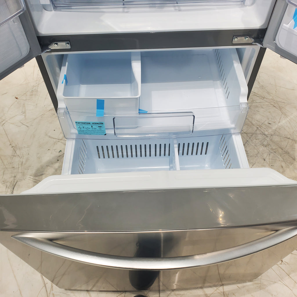 Pictures of 30" Wide Stainless Steel ENERGY STAR LG 21.8 cu. ft. French Door 3 Door Refrigerator with Exterior Water Dispenser - Scratch & Dent - Minor - Neu Appliance Outlet - Discount Appliance Outlet in Austin, Tx