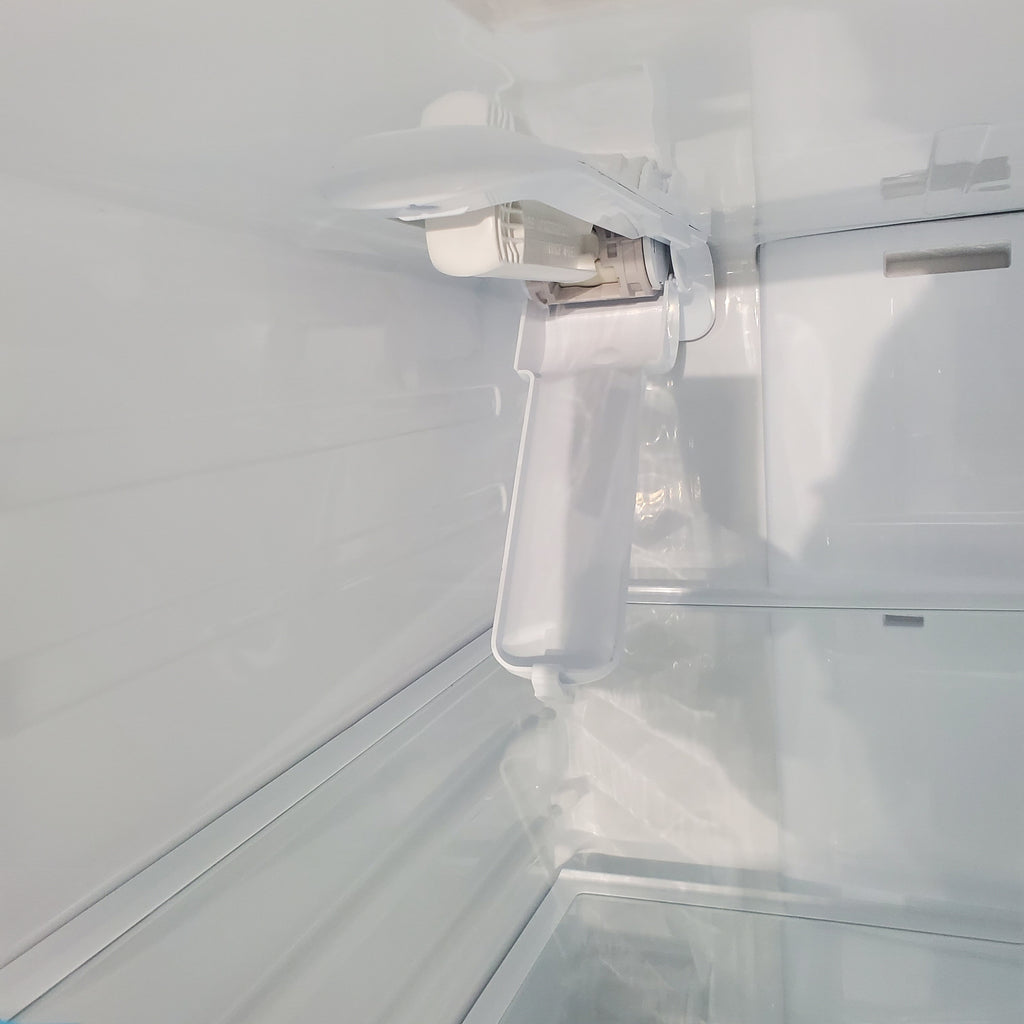 Pictures of 30" Wide Stainless Steel ENERGY STAR LG 21.8 cu. ft. French Door 3 Door Refrigerator with Exterior Water Dispenser - Scratch & Dent - Minor - Neu Appliance Outlet - Discount Appliance Outlet in Austin, Tx