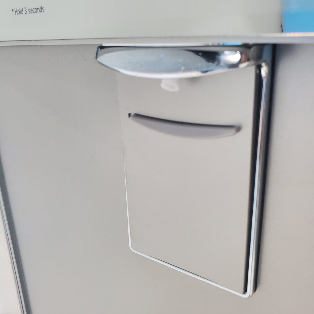 Pictures of 30" Wide Stainless Steel ENERGY STAR LG 21.8 cu. ft. French Door 3 Door Refrigerator with Exterior Water Dispenser - Scratch & Dent - Minor - Neu Appliance Outlet - Discount Appliance Outlet in Austin, Tx