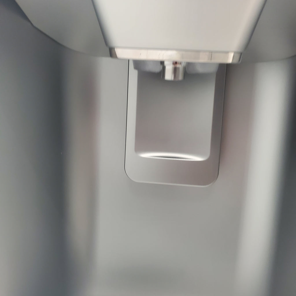 Pictures of LG Stainless STeel 28 cu ft 3 Door French Door Refrigerator with SlimSpacePlus Ice System - Scratch & Dent - Minor - Neu Appliance Outlet - Discount Appliance Outlet in Austin, Tx